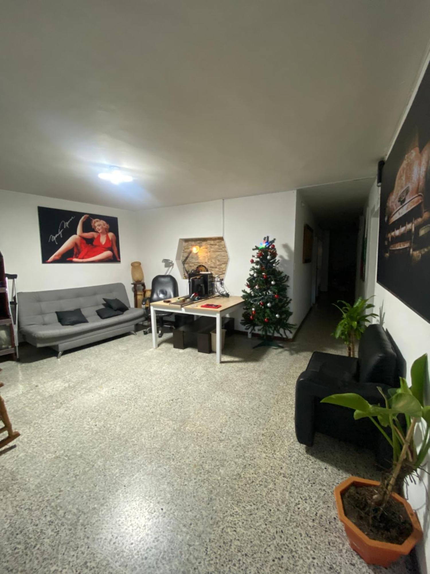 Hostel Kumho Alojamiento Медельин Экстерьер фото