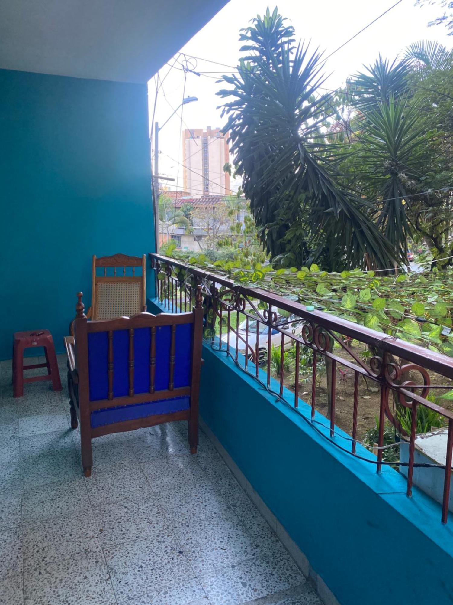 Hostel Kumho Alojamiento Медельин Экстерьер фото