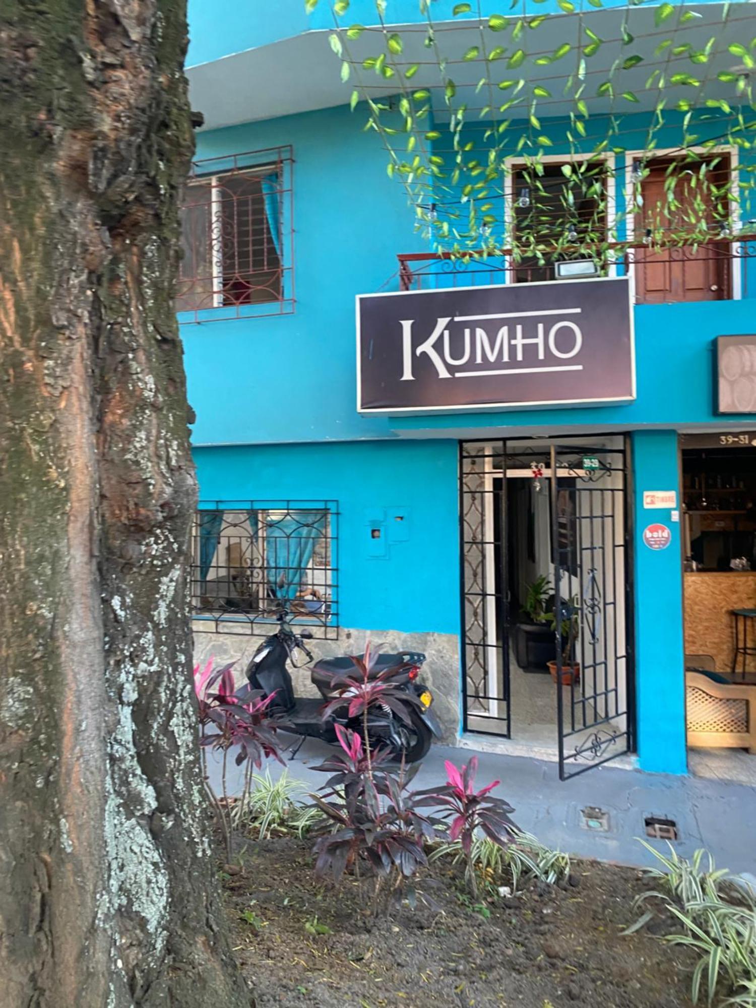 Hostel Kumho Alojamiento Медельин Экстерьер фото